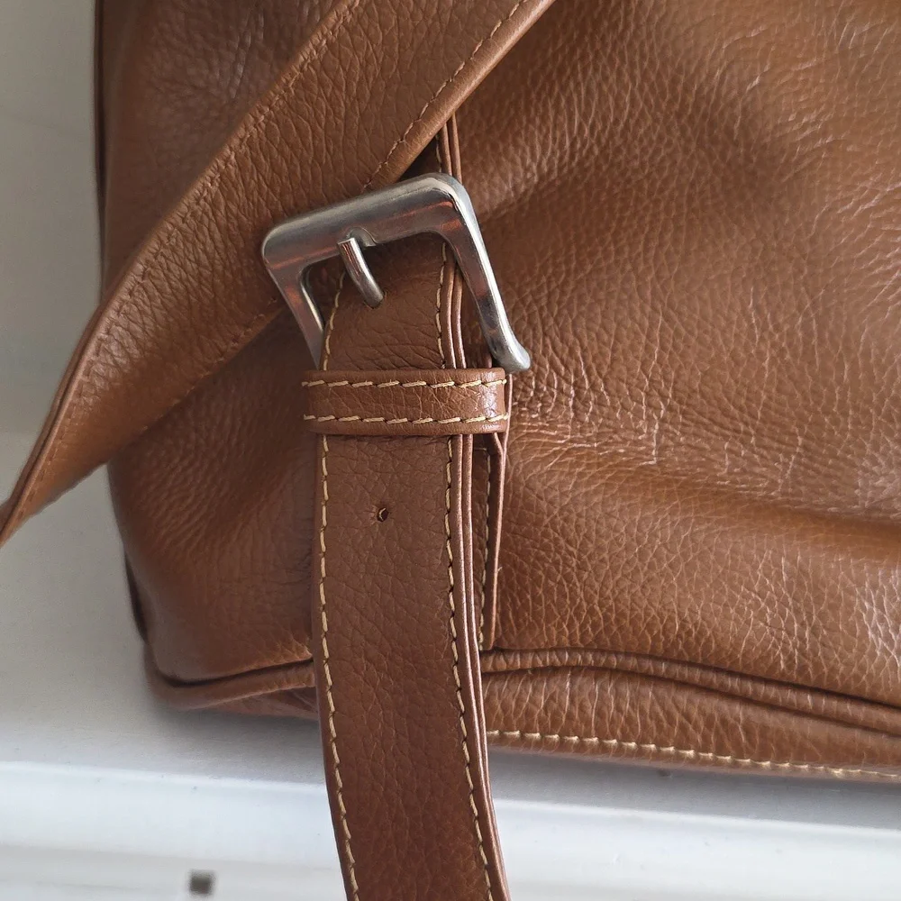 Two Pretty | Full Grain Leather Convertible Backpack - Picture 10 of 17